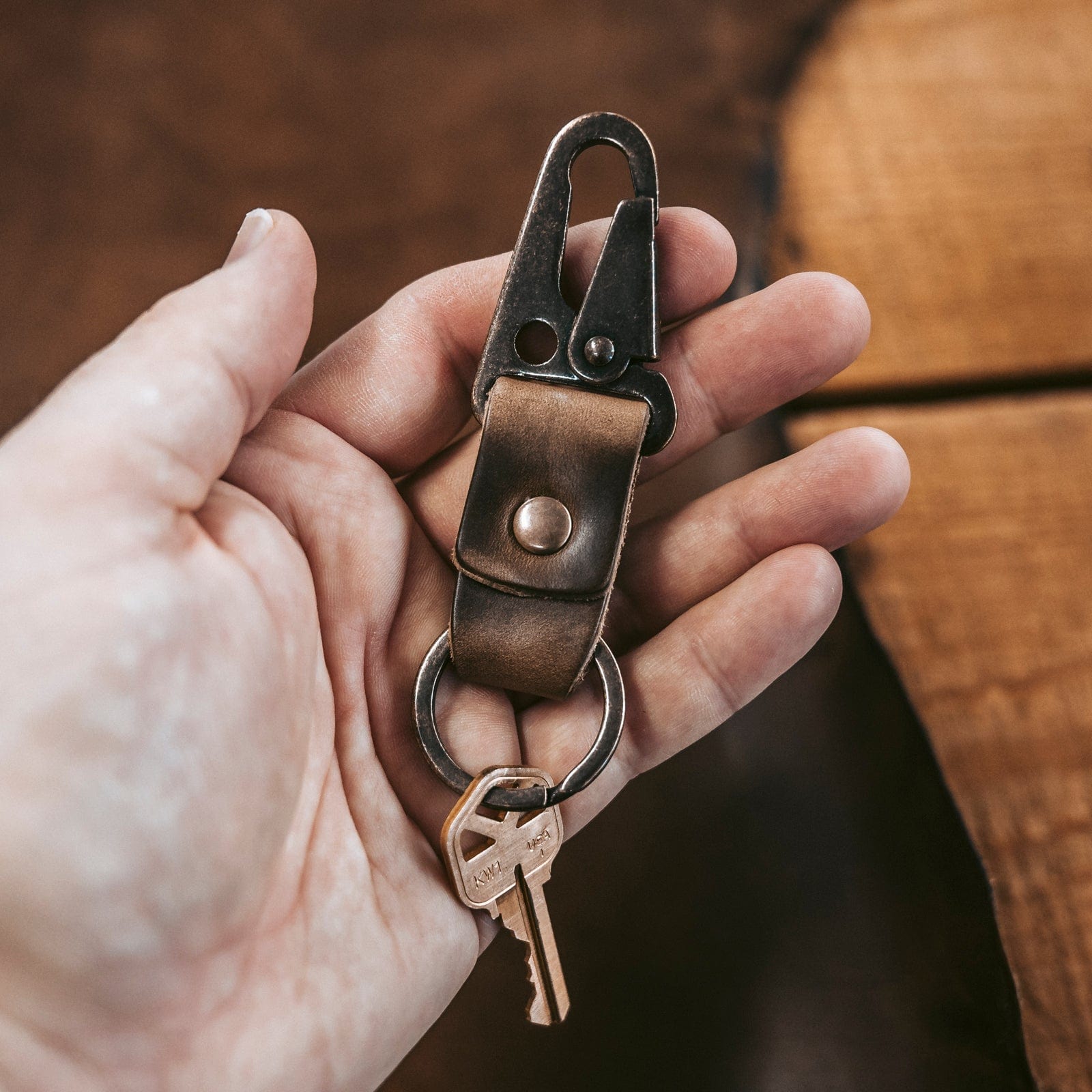 Leather Clip Keychain - Natural Popov Leather